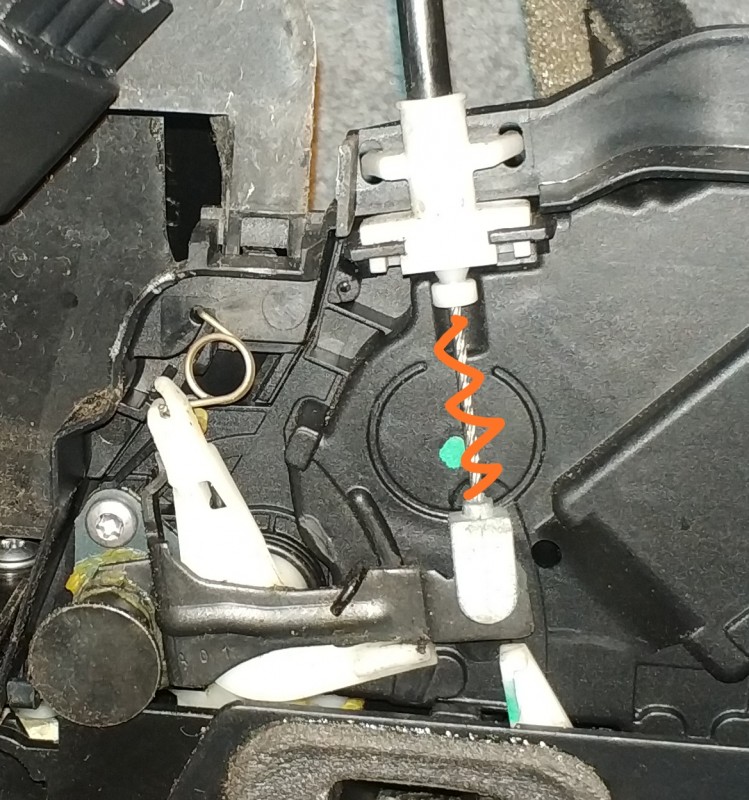 IMG_20181109_120041.jpg (560.65 KiB) Visto 19678 veces He colocado un muelle tipo los de los bolígrafos aquí para que le ayude al retorno