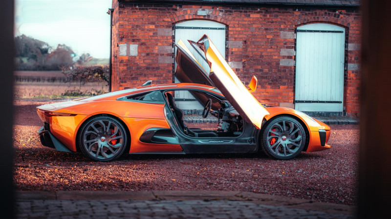 Jaguar-C-X75-15.jpg
